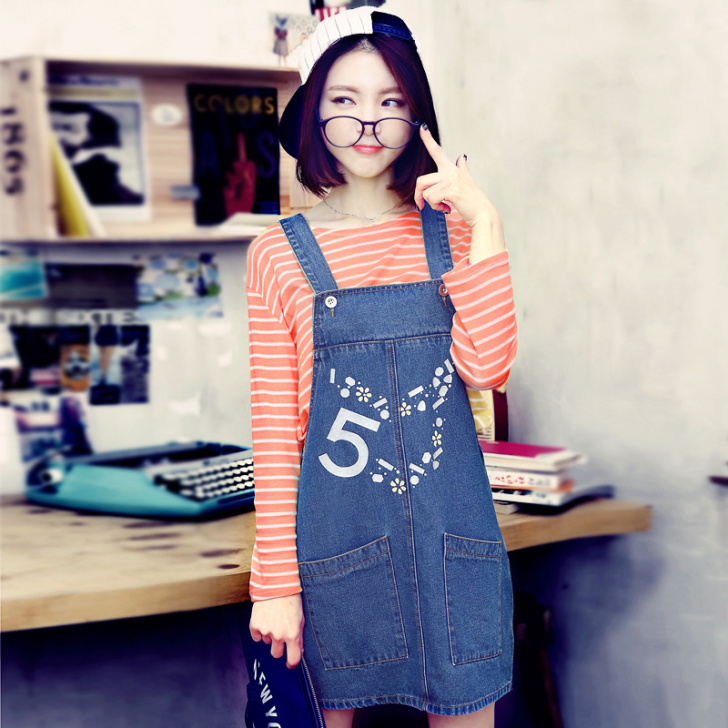 韩都衣舍韩版女牛仔背带裙 如图 包邮 售出...