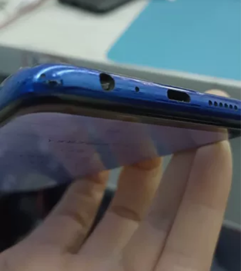 oppoA7x，屏幕坏，内爆。 感兴趣的话...