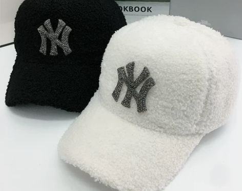 秋冬季镶钻羊羔绒棒球帽女韩版带钻水钻鸭舌帽...