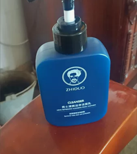 全新男士洗面奶清爽洁净洁面乳深层清洁油垢清...