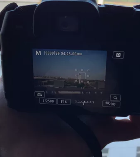 买了零使用，一直闲置，机身保证绝无任何损伤...