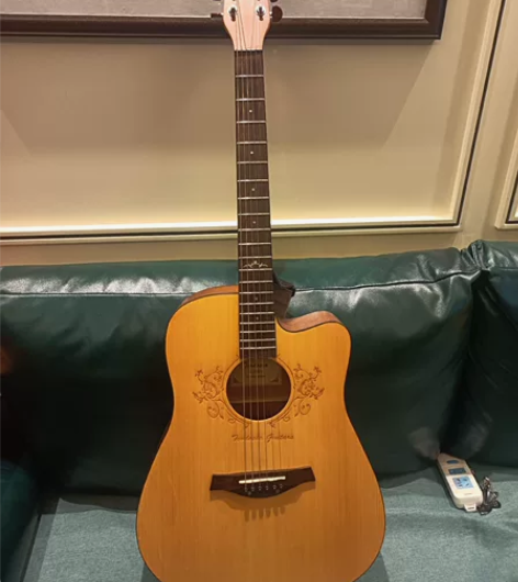 41寸Teadazia民谣吉他，闲置寻找有...