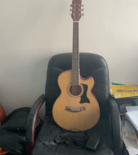 民谣吉他，全新 民谣吉他附近琴行960买的...