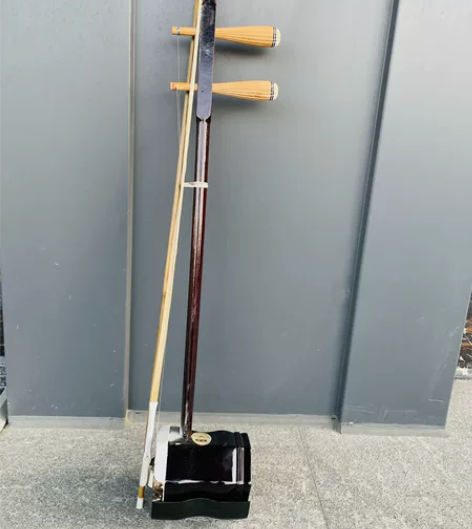 二胡，拉了3次，没盒 原价600多买的 自...