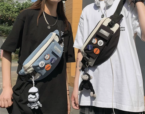 ins潮牌胸包男休闲日系单肩包男生小背包潮...