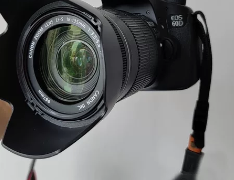 95新佳能60D中端单反相机+佳能18-1...