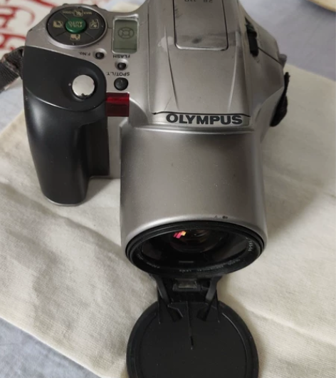 奥林巴斯相机 型号，品相自定。胶片相机，取...