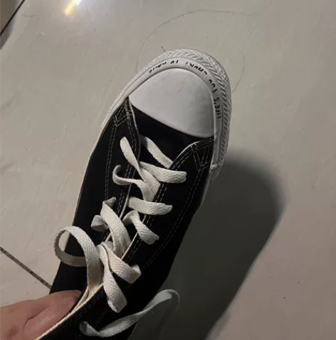 匡威高帮 38码 超轻底 轻微磨损，还没开...