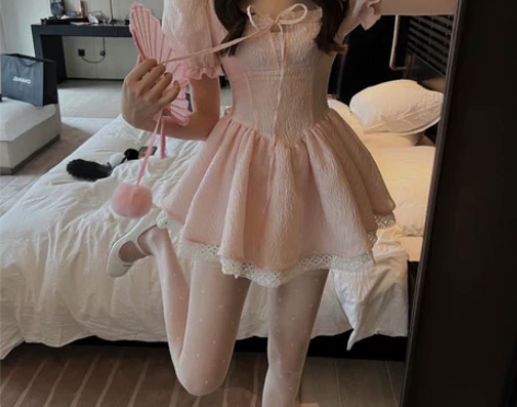 IN MIMIFACE 黑色性感泡泡袖连衣...