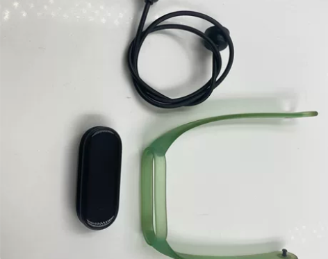 ?8成新8成新小米手环6 系列 该机身轻微...