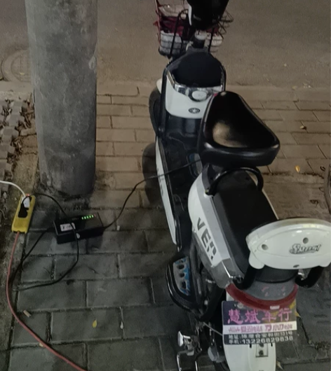 代朋友出售电动车，电瓶新换两月，满电30公...