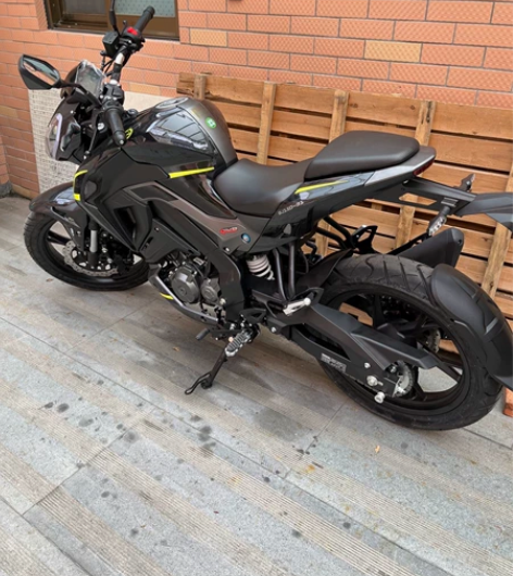 benelli贝纳利小迅龙150s 支持在...