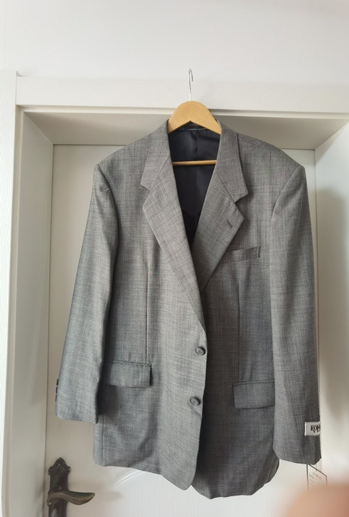 鄂尔多斯产纯羊毛西服（羊毛含量100%见图...