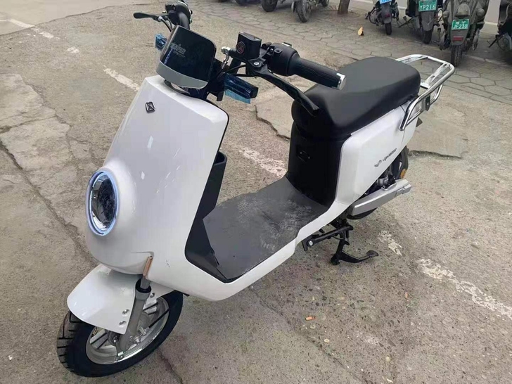 全新电动车 二手，带牌 包牌 可以过户 有...