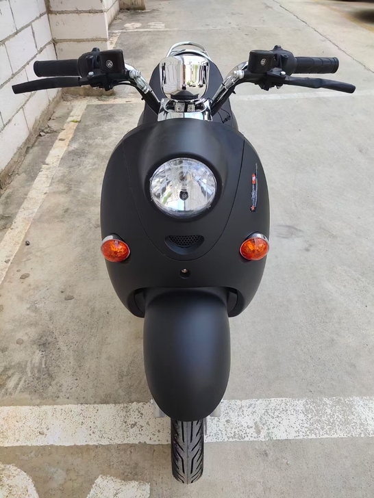 急出二手带牌电瓶车，小龟车，纯白色车况靓九...