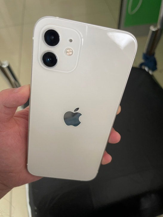 急出女生自用苹果12 128G白色国行手机...