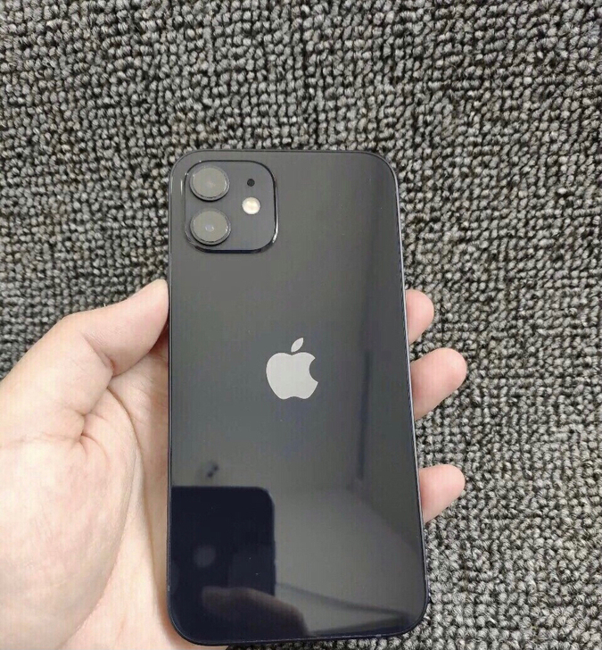 个人闲置苹果12，黑色，128G内存，自用...