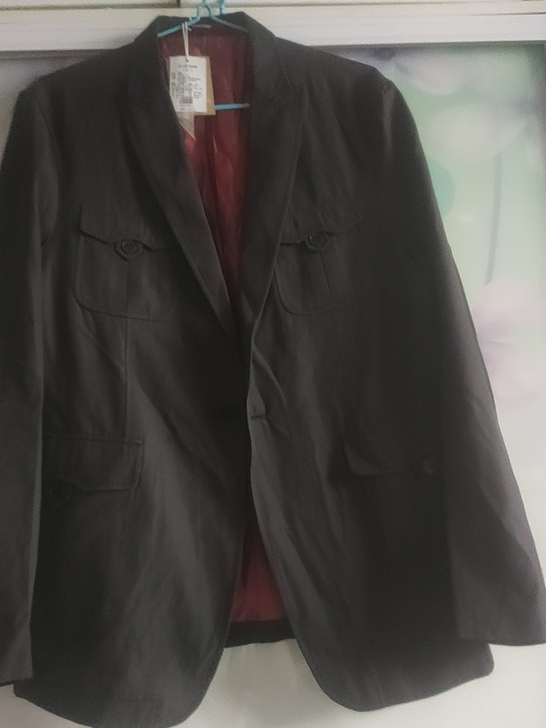 疫情影响店铺不做了，处理一批高档西装，全新...