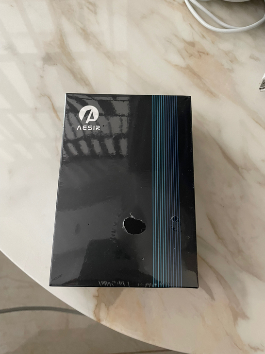 全新Aesir无线蓝牙耳机 出售不退 未拆封
