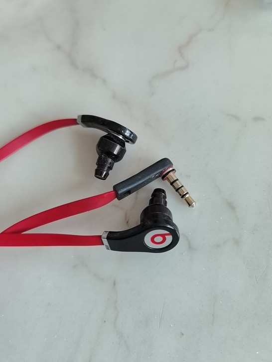 超长魔音beqts耳机实拍图八成新