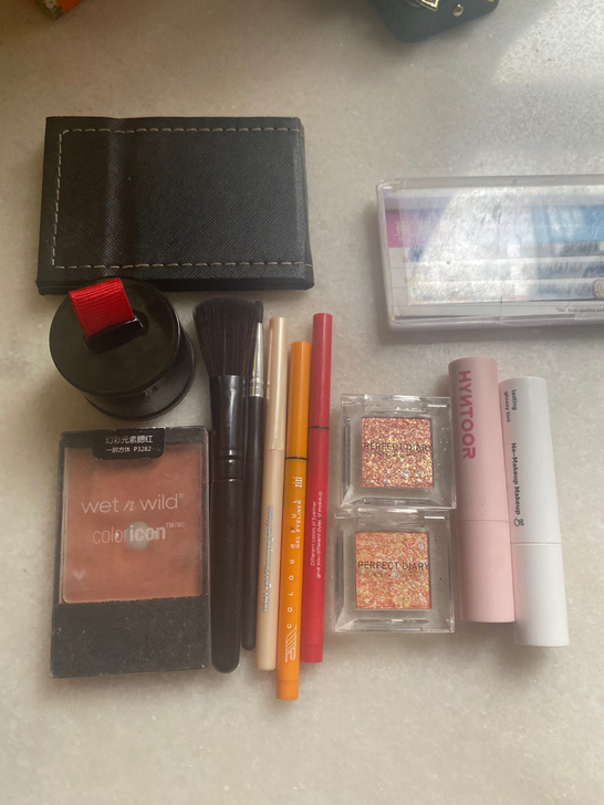 闲置清理 完美日记眼影r03 r05 眼线...