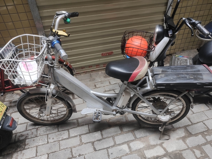 个人二手电动车，48v国标电动车，超轻便，...