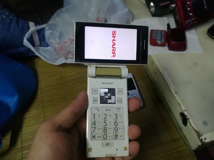 夏普sh9110c 翻盖手机屏幕可旋转，实...
