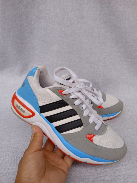 闲置  Adidas  阿迪达斯跑步鞋 运...