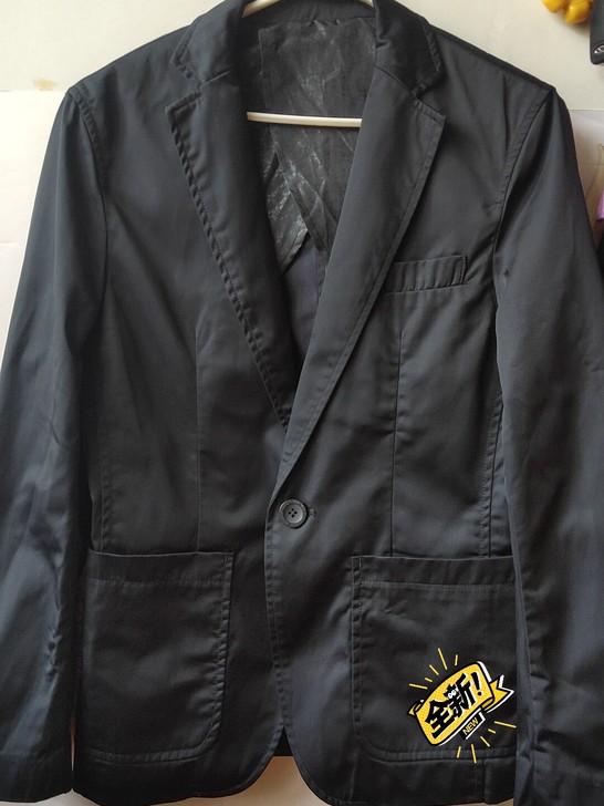 艾格男士西装外套，专柜几百的价格，质量做工...