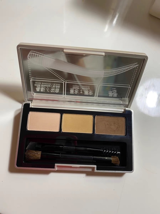 雨辑立体柔雾三色眉粉眼影修容防水防汗持久不...