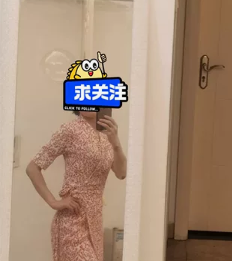 SIZE  xs码  红碎花  记腰 开叉...