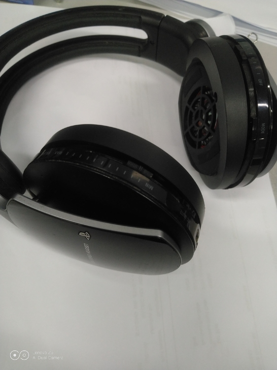 头戴耳机，游戏耳机，没有耳棉。没有线。找了...