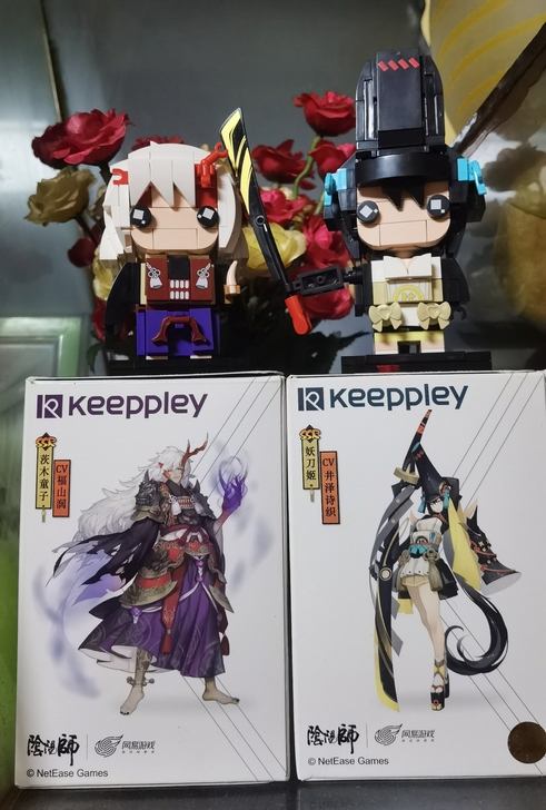 出拼好的阴阳师茨木童子，妖刀姬，大天狗，盒...