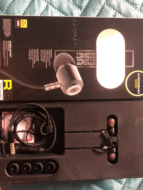 艾耳森耳机，全新，未使用