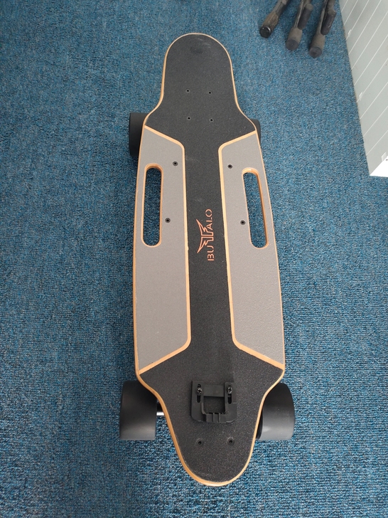 几乎全新出口欧美电动滑板，亏本处理亏本处理