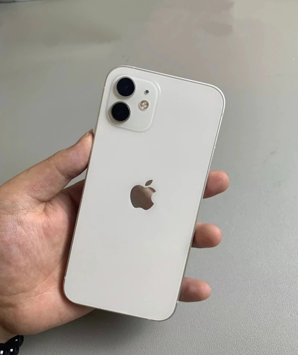 女生自用苹果12,iPhone 12 白色...