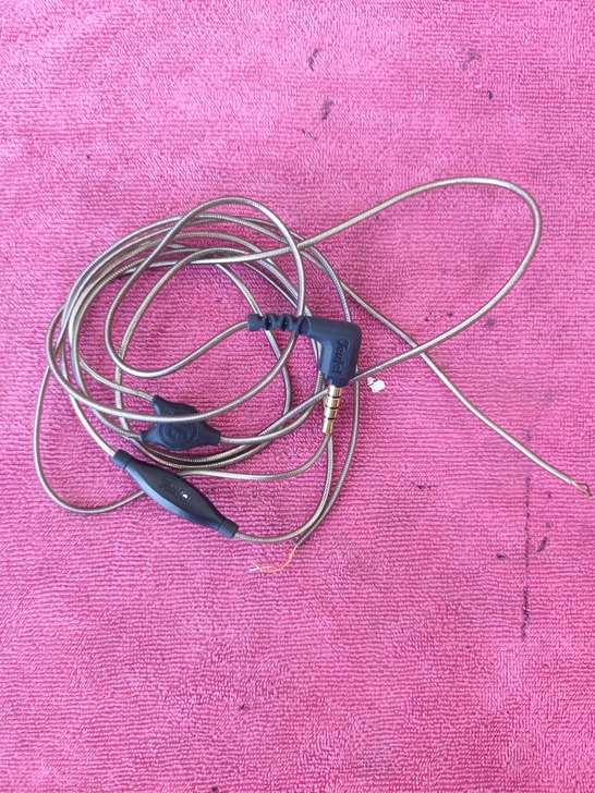 名牌耳机拆机线 原价几百块钱一条的耳机