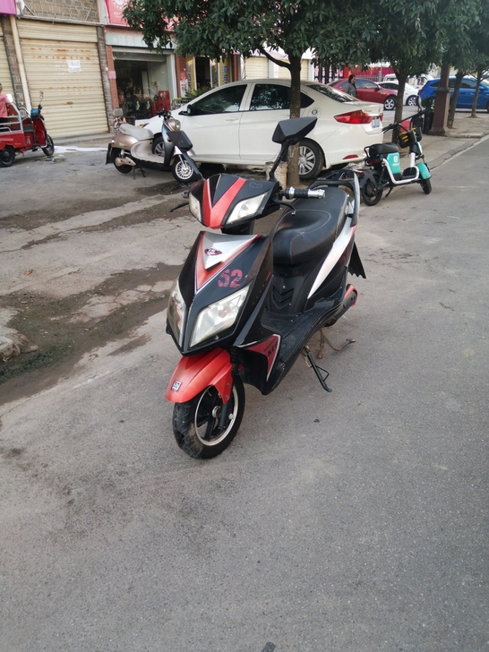 二手优狐电动车  带黄牌   ！！72/2...