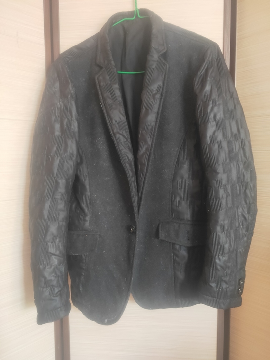 男士秋冬外套休闲加厚西装，质量挺好，很厚实...