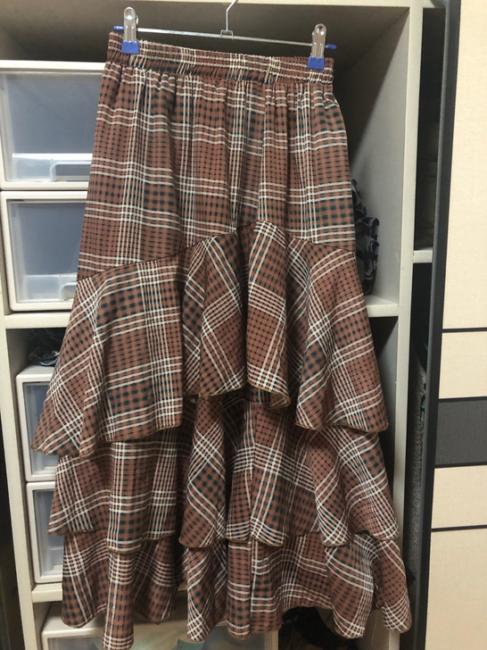 棕色不规则格子蛋糕裙，仅试穿，图二小瑕疵，...