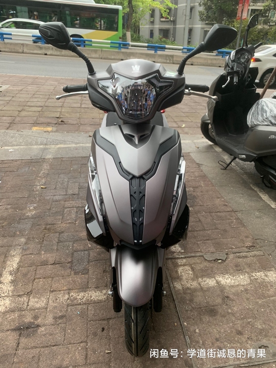 豪爵usr125摩托车，今年4月份买的，出...