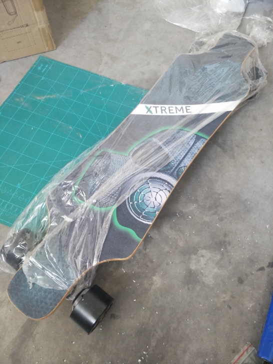 电动滑板  库存基本 全新，，成色如图，只...