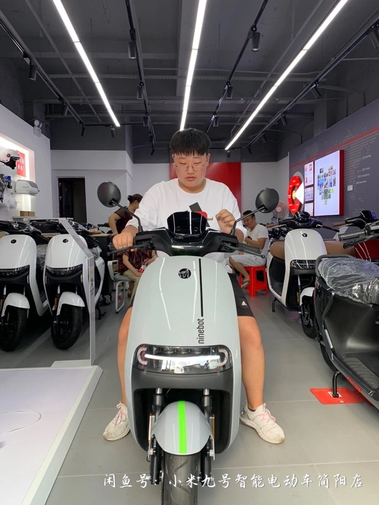 九号各系列车型颜色齐全,欢迎各位小伙伴前来...