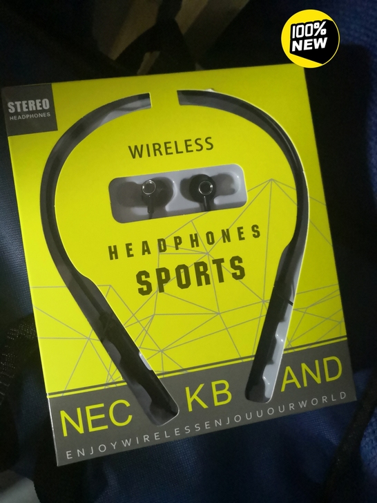 买手机送的蓝牙耳机，用不上便宜出了，全新未...