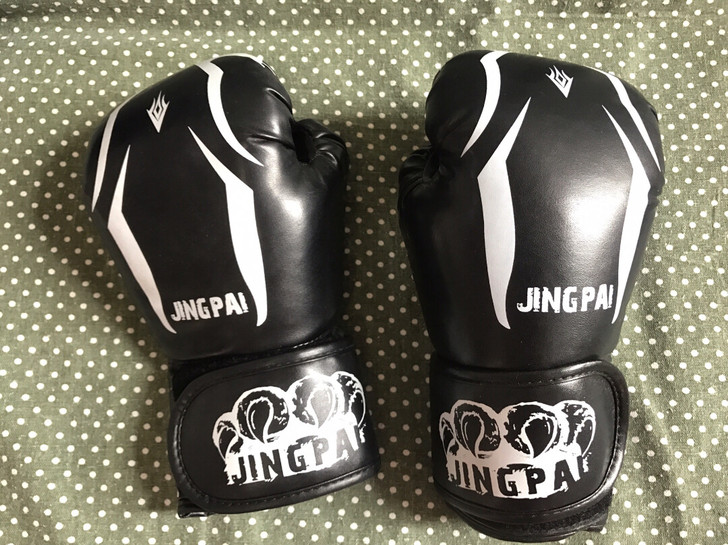 散打拳击手套成人拳套 透气网 几乎全新