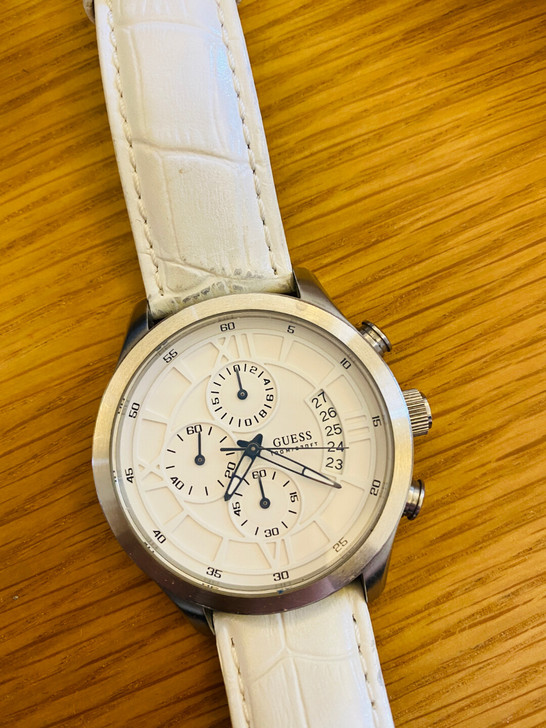 guess手表九成新