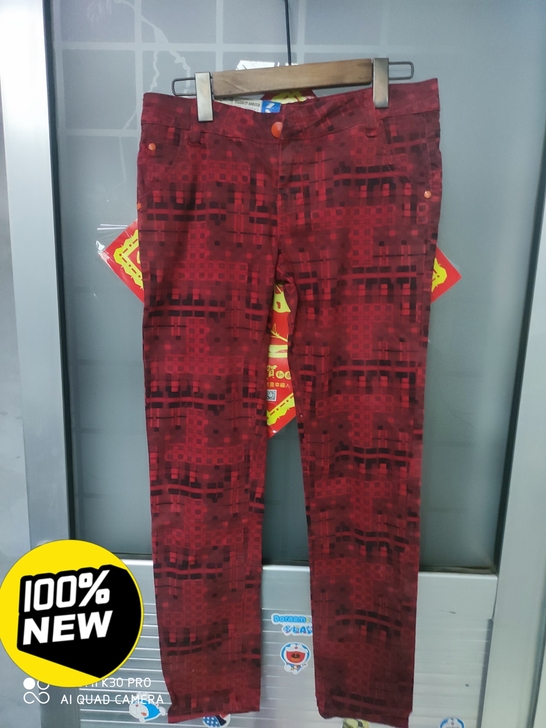 全新带吊牌男士休闲裤，30码一条，便宜出