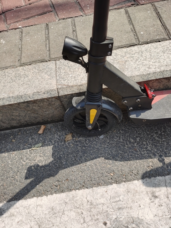 闲置电动滑板车，用了一个月