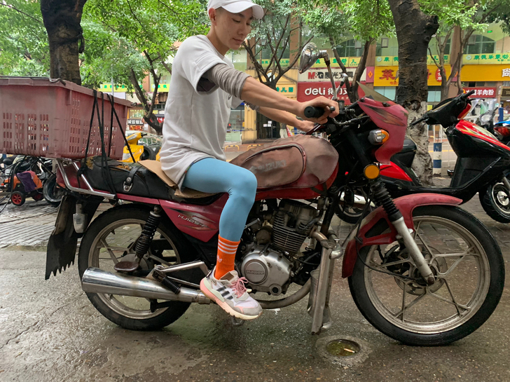 豪爵摩托150发动机。车子随时能骑走，随时...