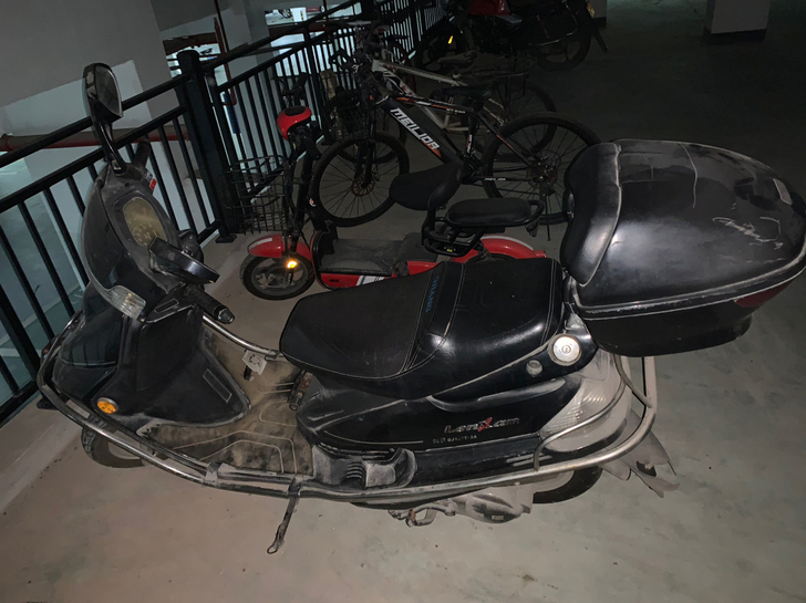 家庭自用豪爵摩托车，骑了蛮多年了，车况良好...